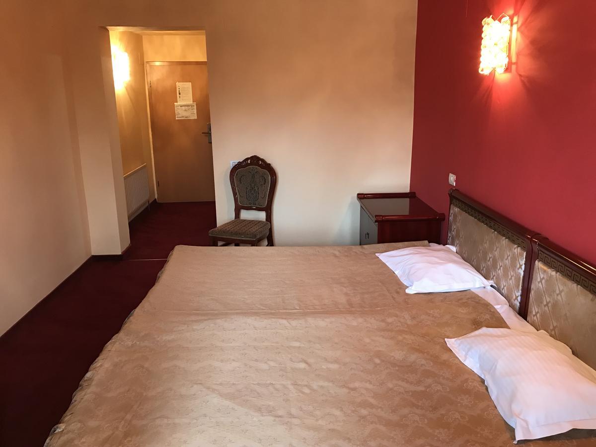 Moticica Hotell Timişoara Eksteriør bilde