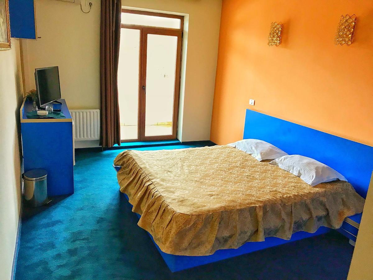 Moticica Hotell Timişoara Eksteriør bilde