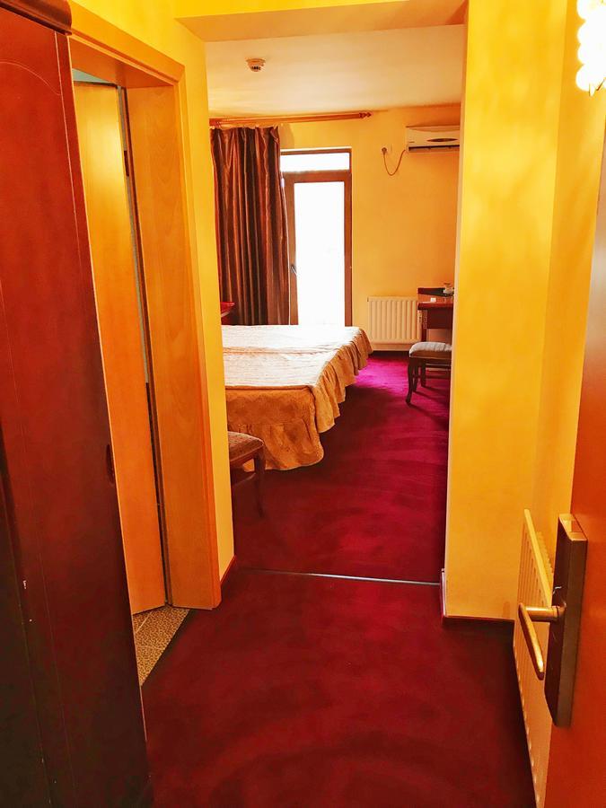 Moticica Hotell Timişoara Eksteriør bilde